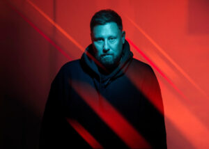 UMEK vuelve a sus raíces hardgroove